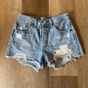 Levi’s 501 Distressed Denim Shorts in Light-wash